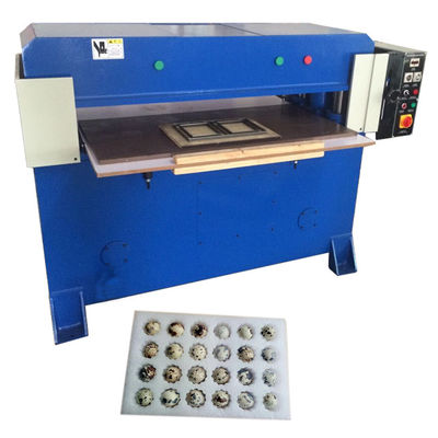 Macchina di taglio a stampo per EPE EVA Foam Cardboard Materiali di pelle di gomma Quattro colonne