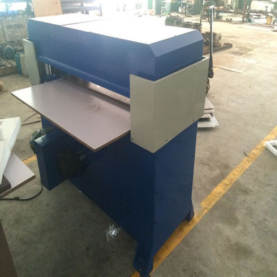 112000mm 2 abrasive pad Hydraulic Die Cutting Machine per la produzione di plastica a bolle